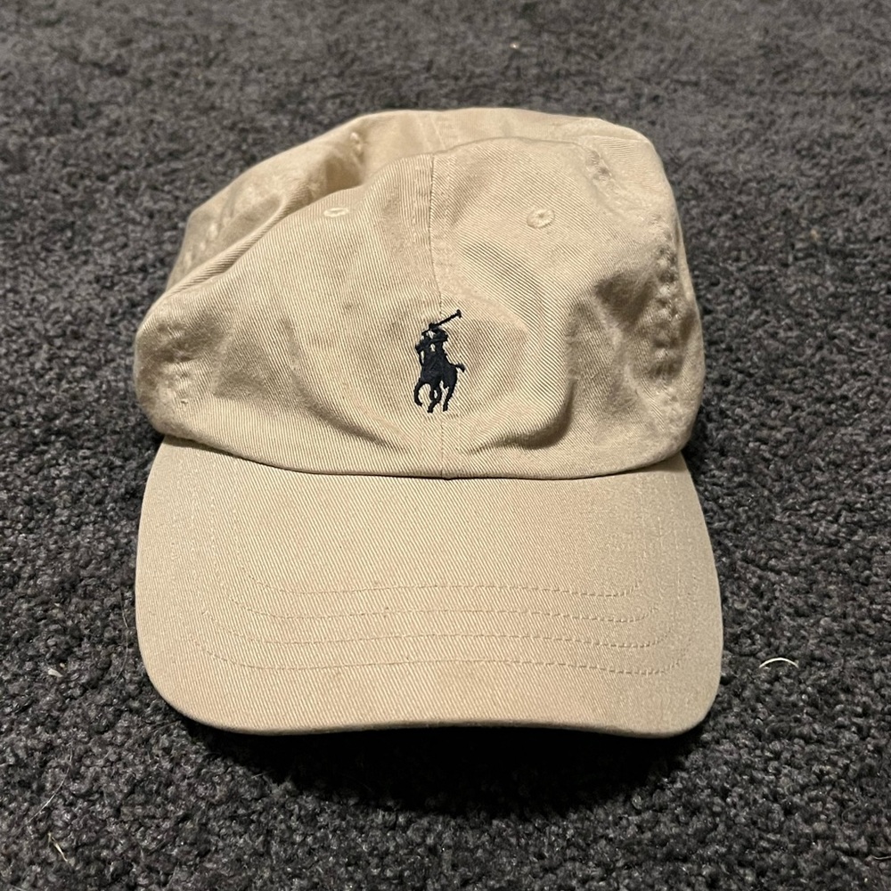 ONE SIZE Polo tan hat. Adjustable. In great condition barely worn